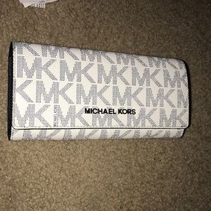 MICHAEL Michael Kors Signature Wallet